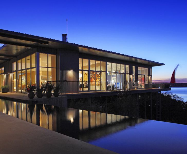 A showcase of a new construction home by Foursquare Builders, highlighting their design and quality (Image 7).