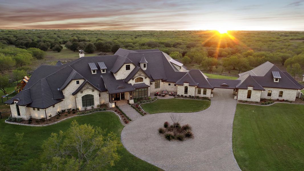 A showcase of a new construction home by Arbogast Homes, highlighting their design and quality (Image 4). A showcase of a new construction home by Arbogast Homes, highlighting their design and quality (Image 4).