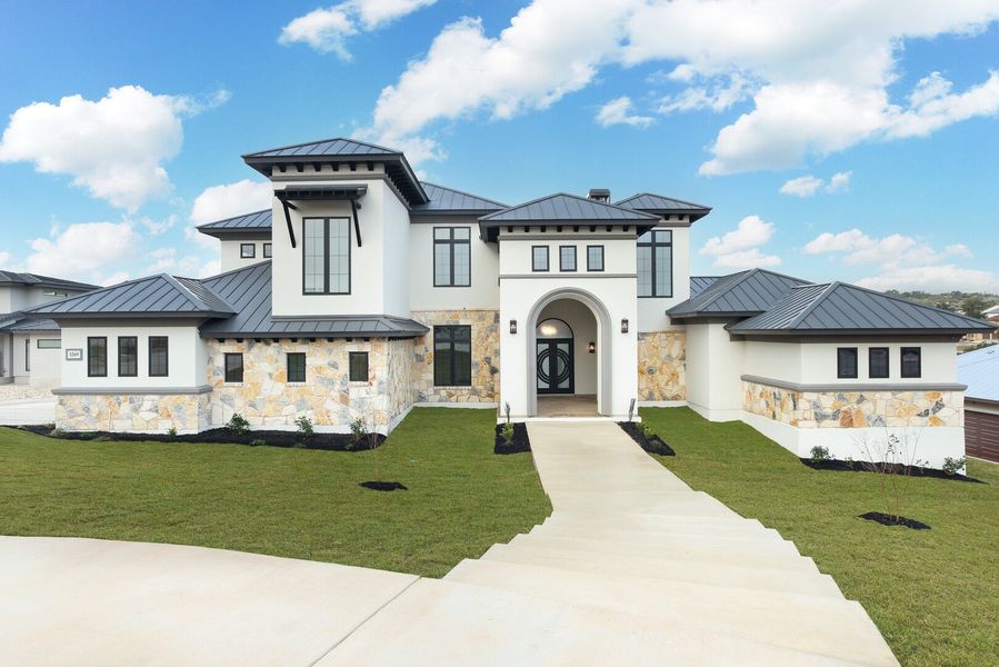 A showcase of a new construction home by JLP BUILDERS, highlighting their design and quality (Image 5).