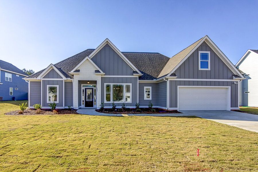 A showcase of a new construction home by Dustin Shaw Homes, highlighting their design and quality (Image 1).