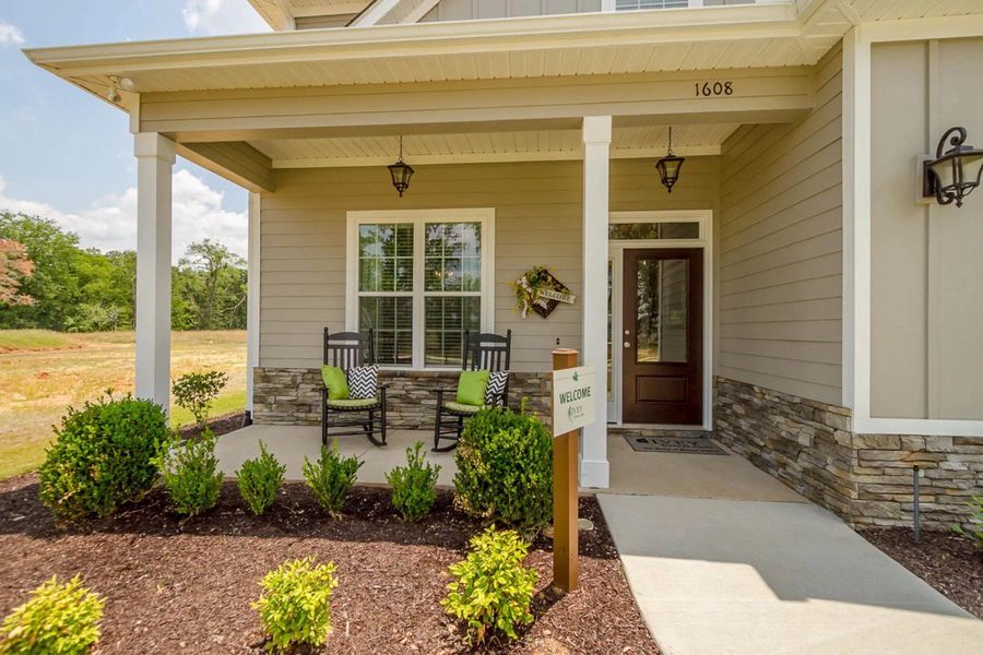 A showcase of a new construction home by Ivey Homes, highlighting their design and quality (Image 17).