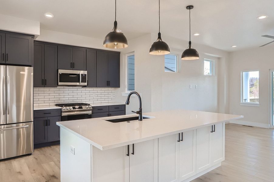 A showcase of a new construction home by Easton Homes, highlighting their design and quality (Image 19).