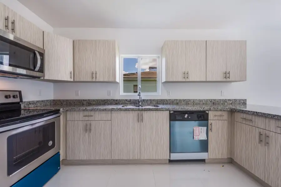 A showcase of a new construction home by Bluenest Development, highlighting their design and quality (Image 3). A showcase of a new construction home by Bluenest Development, highlighting their design and quality (Image 3).