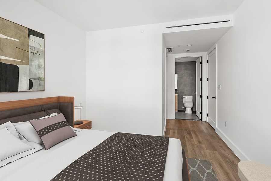 A showcase of a new construction home by Northlink Capital, highlighting their design and quality (Image 15).