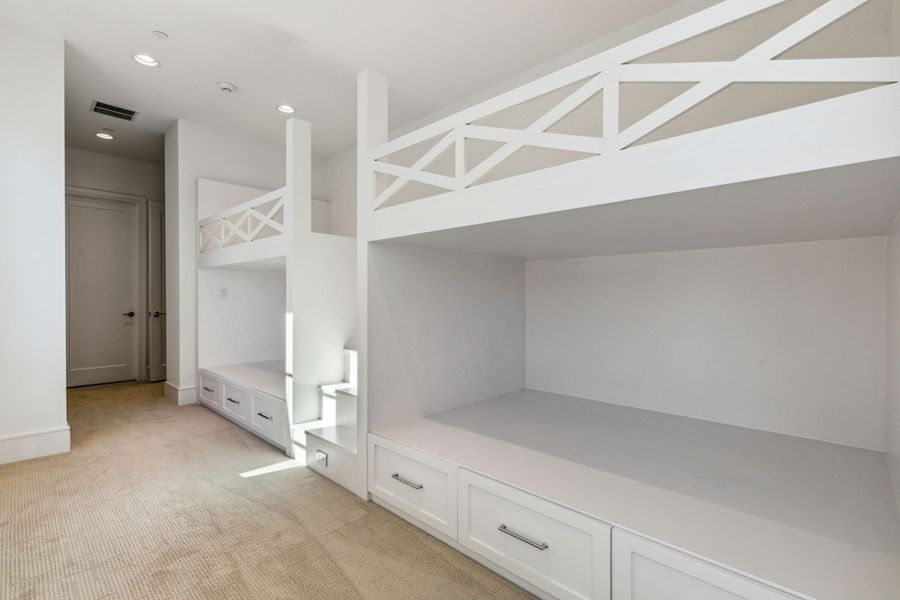 A showcase of a new construction home by Sharif & Munir Custom Homes, Inc., highlighting their design and quality (Image 9).