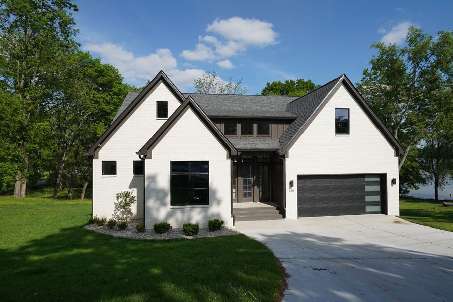 A showcase of a new construction home by Norfleet Builders, highlighting their design and quality (Image 10).