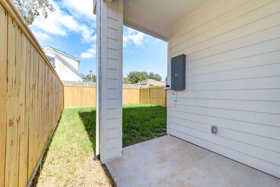 A showcase of a new construction home by Bayou Hawthorn, highlighting their design and quality (Image 15).