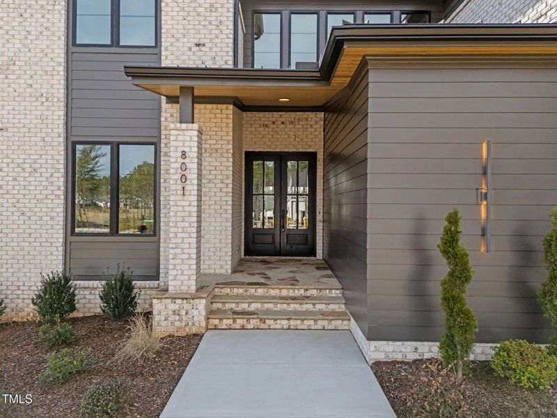 A showcase of a new construction home by Bluestone Builders, highlighting their design and quality (Image 9). A showcase of a new construction home by Bluestone Builders, highlighting their design and quality (Image 9).