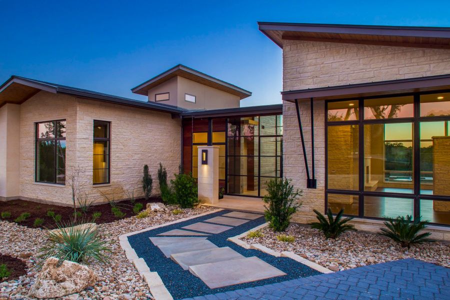 A showcase of a new construction home by Heyl Homes, highlighting their design and quality (Image 13).