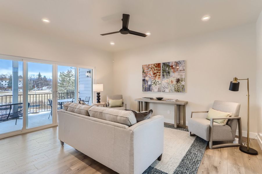 A showcase of a new construction home by Easton Homes, highlighting their design and quality (Image 13).