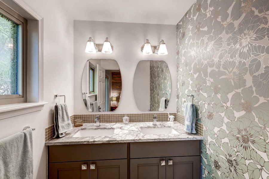 A showcase of a new construction home by Reed Design Builders, highlighting their design and quality (Image 19). A showcase of a new construction home by Reed Design Builders, highlighting their design and quality (Image 19).