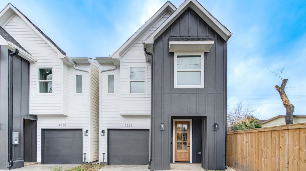 A showcase of a new construction home by Bayou Hawthorn, highlighting their design and quality (Image 7).