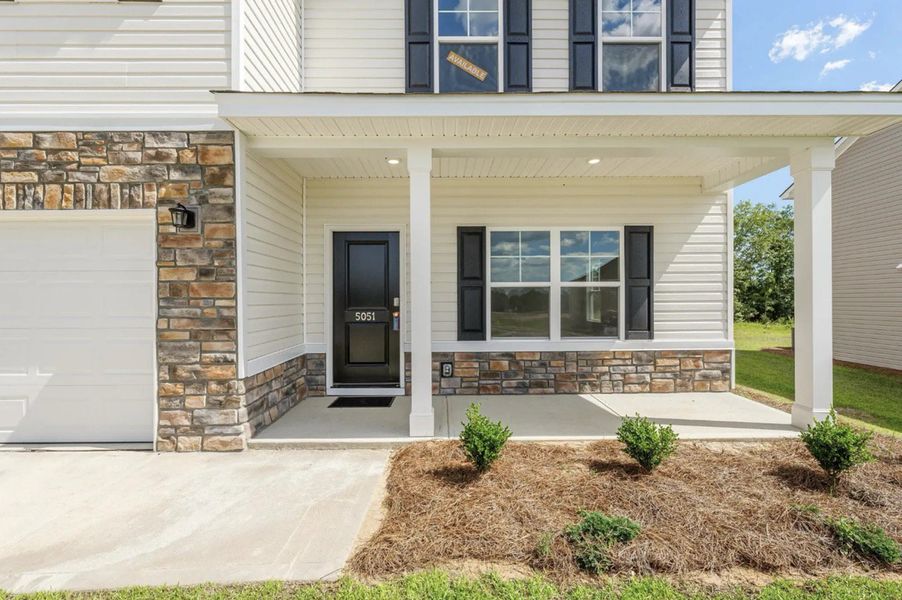 A showcase of a new construction home by Hurricane Builders, highlighting their design and quality (Image 5).