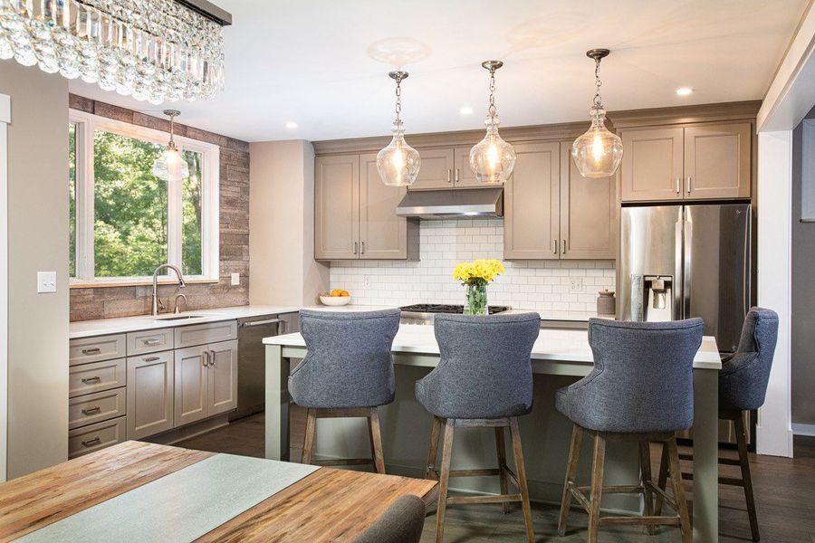 A showcase of a new construction home by Bruce Construction, highlighting their design and quality (Image 4).