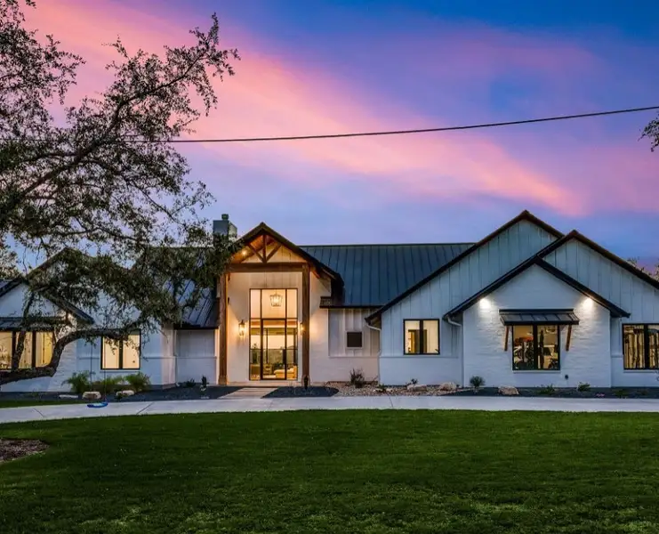 A showcase of a new construction home by Brookview Builders, highlighting their design and quality (Image 6).