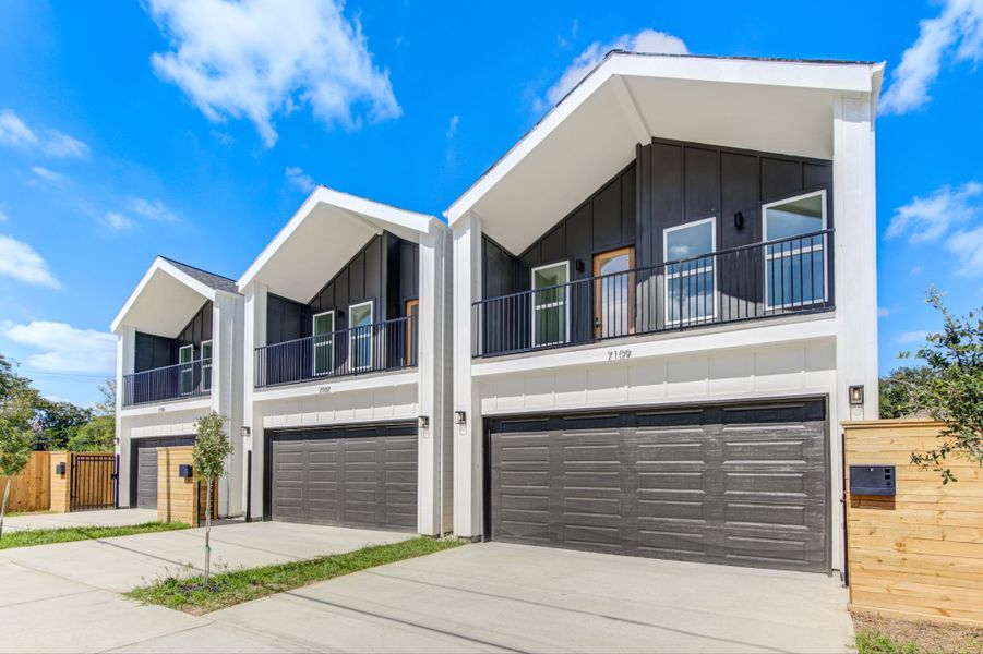 A showcase of a new construction home by Bayou Hawthorn, highlighting their design and quality (Image 4).