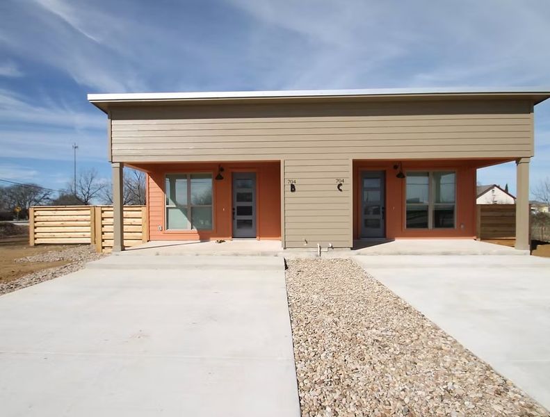 A showcase of a new construction home by Aernandez Homes, highlighting their design and quality (Image 4).