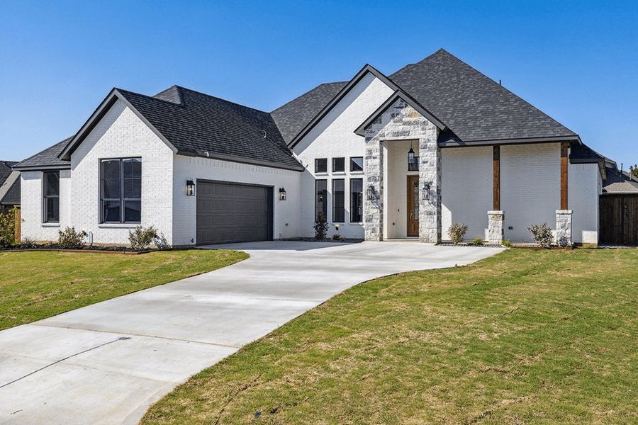 A showcase of a new construction home by Heartland Home Builders, highlighting their design and quality (Image 5). A showcase of a new construction home by Heartland Home Builders, highlighting their design and quality (Image 5).