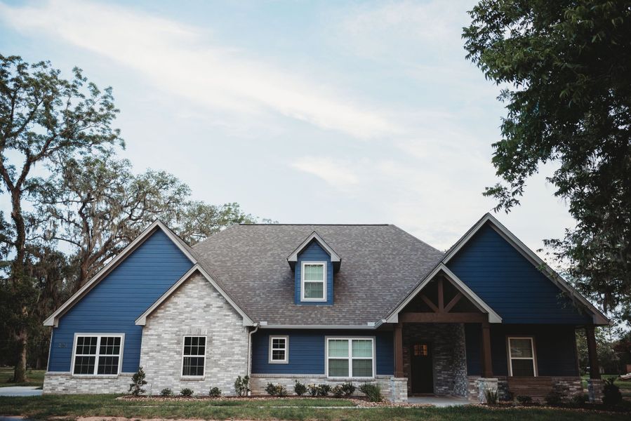 A showcase of a new construction home by Heritage Custom Home, highlighting their design and quality (Image 8).