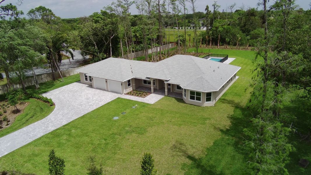 A showcase of a new construction home by Tudor Builders Inc, highlighting their design and quality (Image 4).