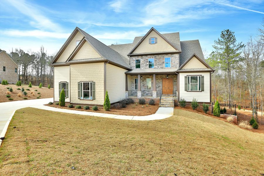 A showcase of a new construction home by Dustin Shaw Homes, highlighting their design and quality (Image 19).