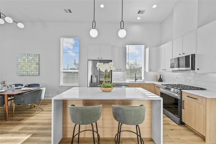 A showcase of a new construction home by Bayou Hawthorn, highlighting their design and quality (Image 18).