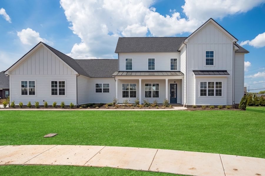 A showcase of a new construction home by Woodridge Homes LLC, highlighting their design and quality (Image 7).