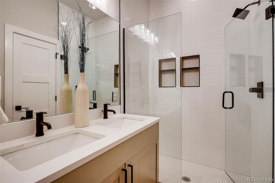 A showcase of a new construction home by Reed Design Builders, highlighting their design and quality (Image 15). A showcase of a new construction home by Reed Design Builders, highlighting their design and quality (Image 15).