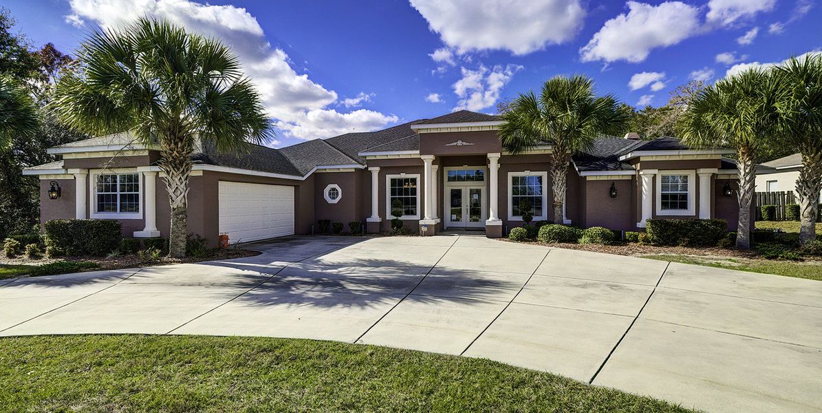 A showcase of a new construction home by Dream Custom Homes, highlighting their design and quality (Image 3). A showcase of a new construction home by Dream Custom Homes, highlighting their design and quality (Image 3).