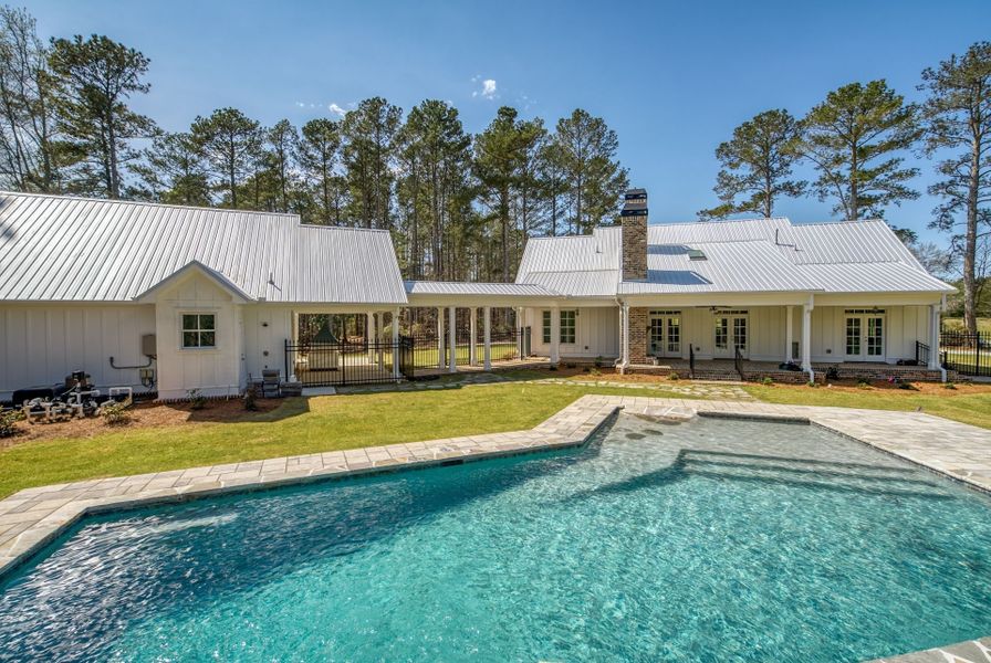 A showcase of a new construction home by Alcovy Builders, highlighting their design and quality (Image 6).