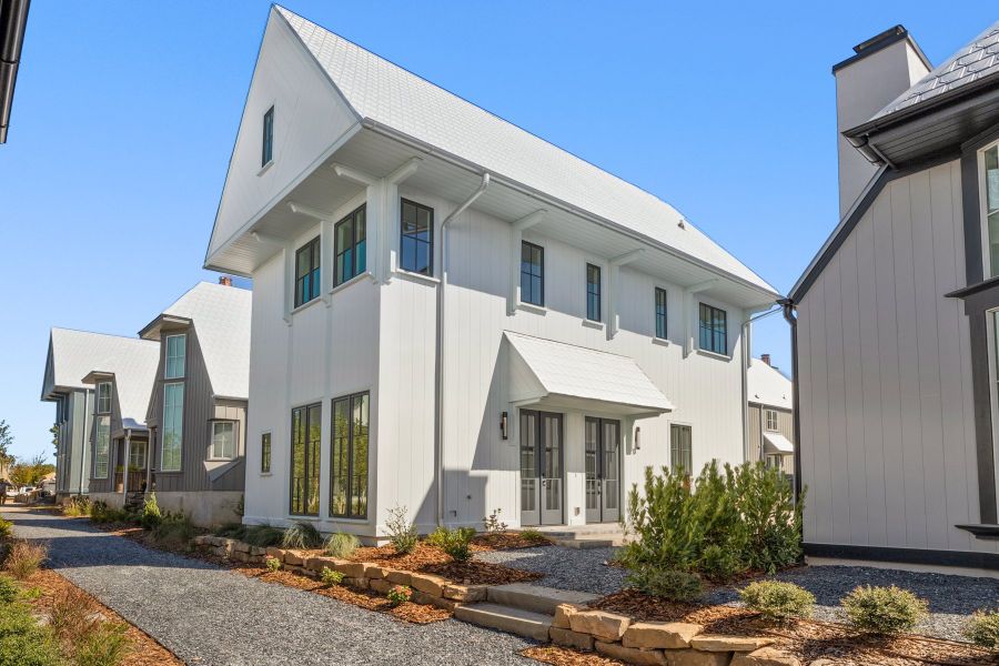 A showcase of a new construction home by McKinney Builders, highlighting their design and quality (Image 22).