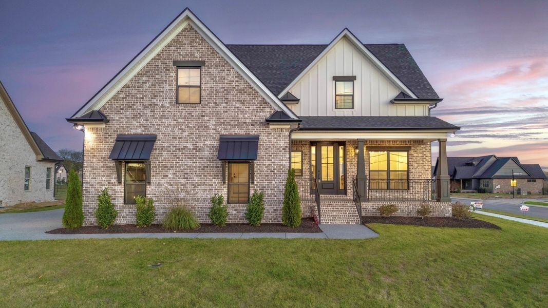 A showcase of a new construction home by Eastland Construction, highlighting their design and quality (Image 5).