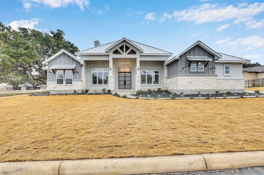 A showcase of a new construction home by Arantza Homes, highlighting their design and quality (Image 6). A showcase of a new construction home by Arantza Homes, highlighting their design and quality (Image 6).