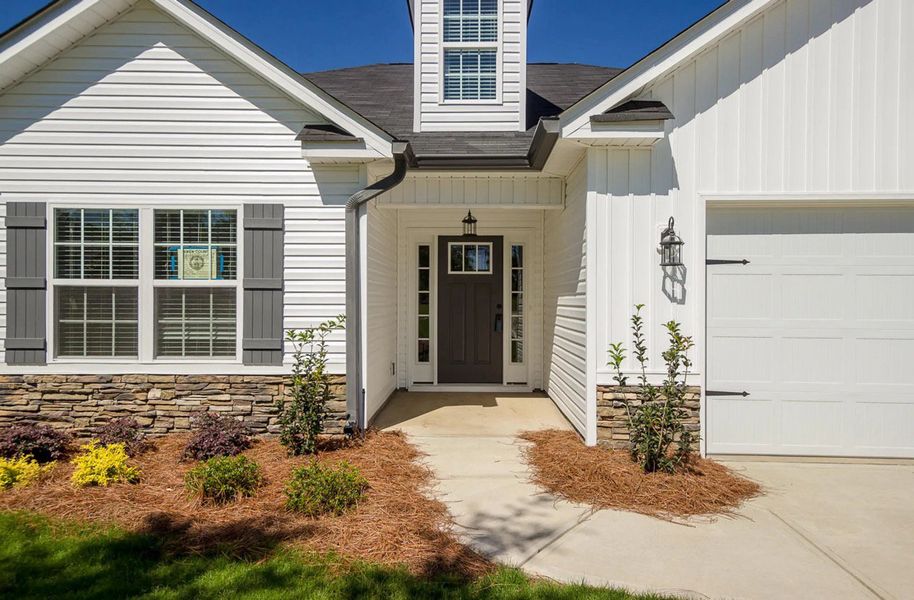 A showcase of a new construction home by Designer Homes of Georgia, highlighting their design and quality (Image 11). A showcase of a new construction home by Designer Homes of Georgia, highlighting their design and quality (Image 11).