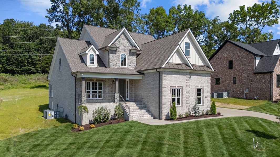 A showcase of a new construction home by Eastland Construction, highlighting their design and quality (Image 18).