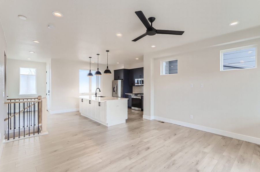 A showcase of a new construction home by Easton Homes, highlighting their design and quality (Image 21).