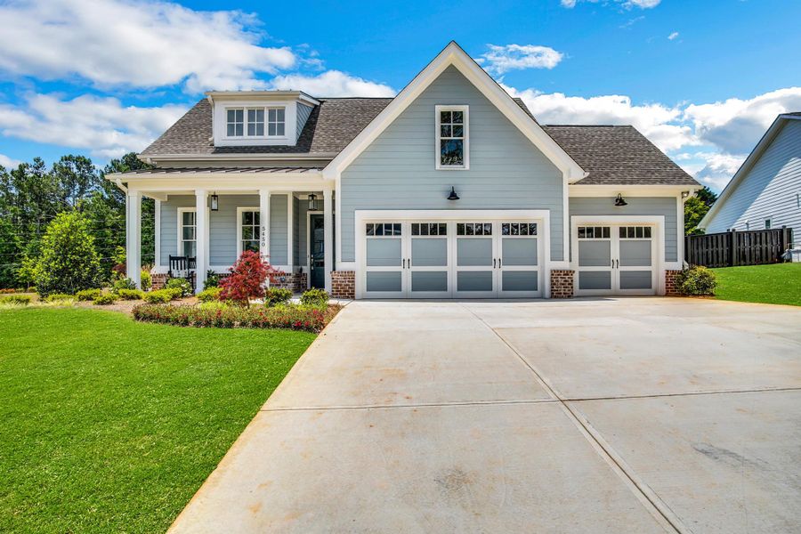 A showcase of a new construction home by Cowart Residential, highlighting their design and quality (Image 9). A showcase of a new construction home by Cowart Residential, highlighting their design and quality (Image 9).