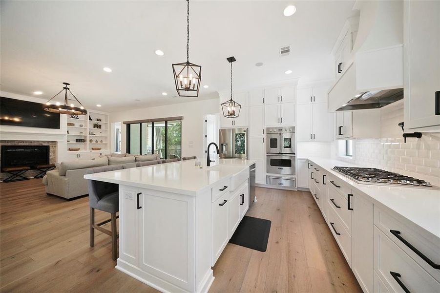 A showcase of a new construction home by Blum Custom Builders, highlighting their design and quality (Image 5). A showcase of a new construction home by Blum Custom Builders, highlighting their design and quality (Image 5).