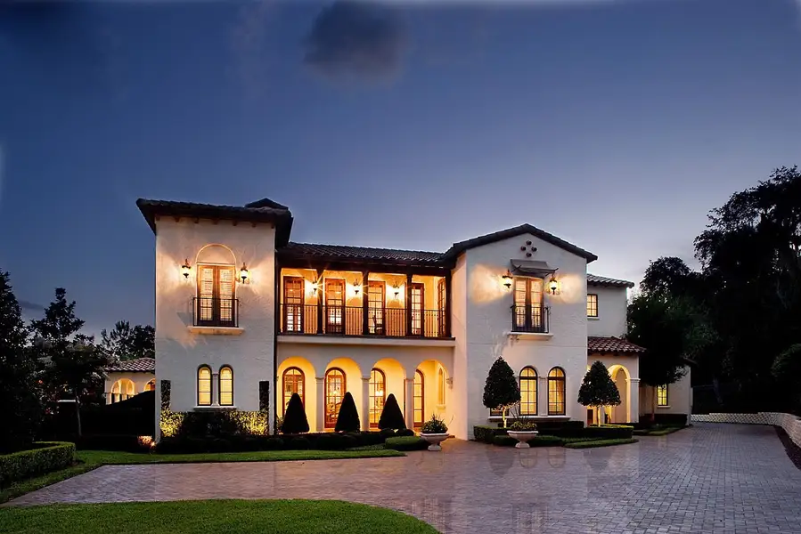 A showcase of a new construction home by Maroon Fine Homes, highlighting their design and quality (Image 2). A showcase of a new construction home by Maroon Fine Homes, highlighting their design and quality (Image 2).