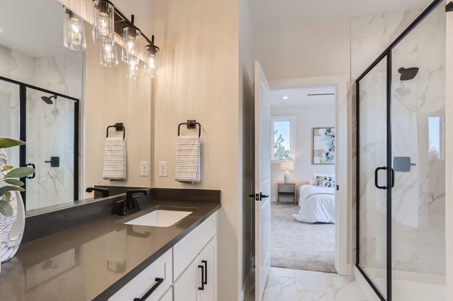 A showcase of a new construction home by Easton Homes, highlighting their design and quality (Image 23).