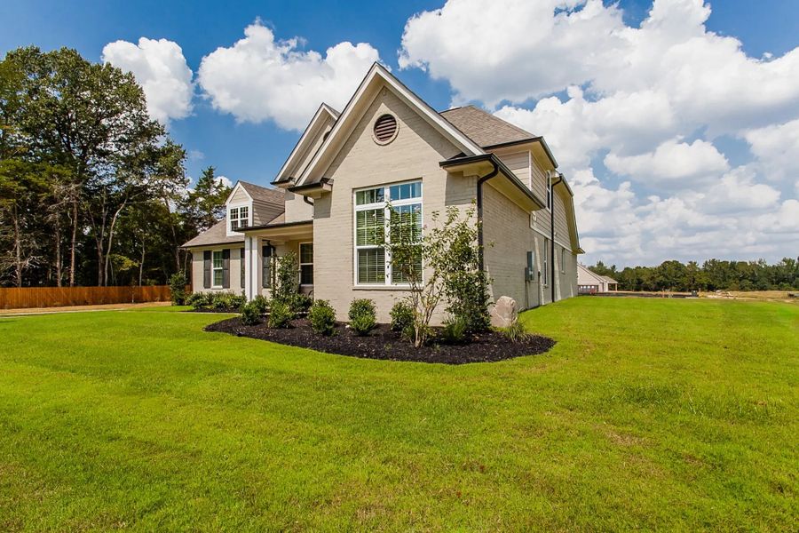 A showcase of a new construction home by Grant & Co, highlighting their design and quality (Image 9).