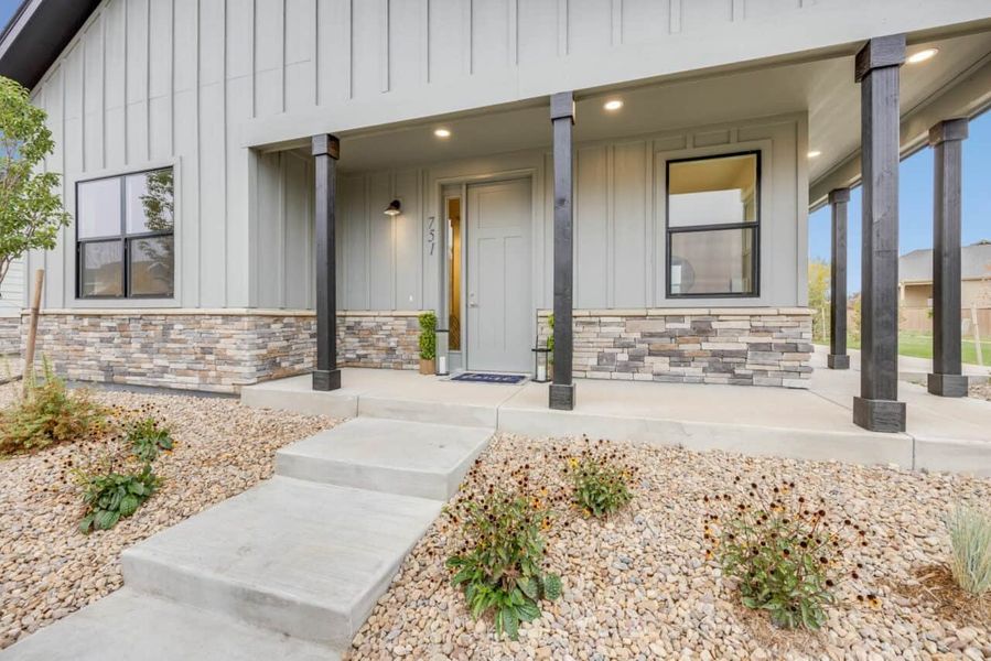 A showcase of a new construction home by Home On Vine, highlighting their design and quality (Image 6). A showcase of a new construction home by Home On Vine, highlighting their design and quality (Image 6).