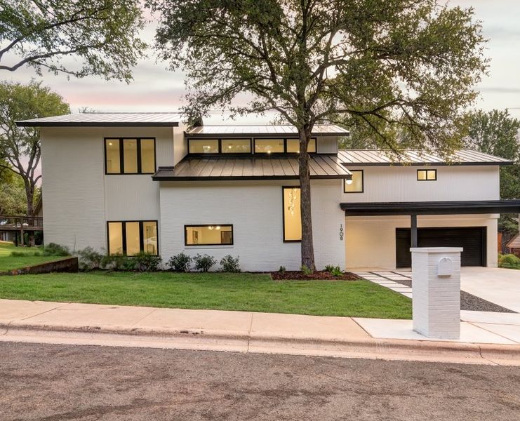 A showcase of a new construction home by Brookview Builders, highlighting their design and quality (Image 8).