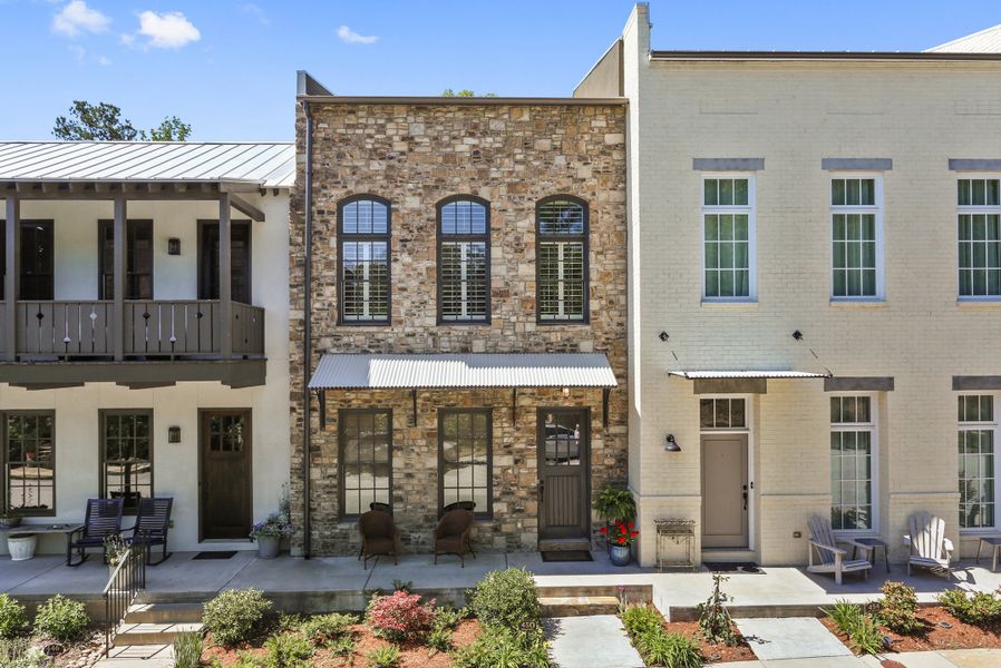 A showcase of a new construction home by McKinney Builders, highlighting their design and quality (Image 5).