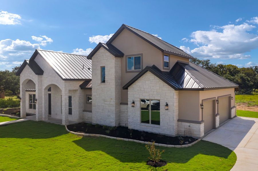 A showcase of a new construction home by JLP BUILDERS, highlighting their design and quality (Image 11).