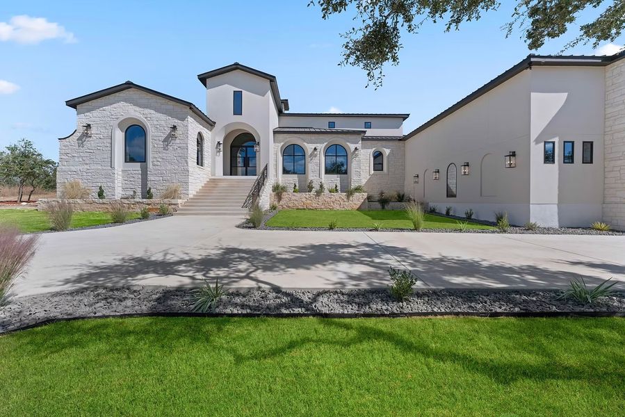 A showcase of a new construction home by Arantza Homes, highlighting their design and quality (Image 4). A showcase of a new construction home by Arantza Homes, highlighting their design and quality (Image 4).