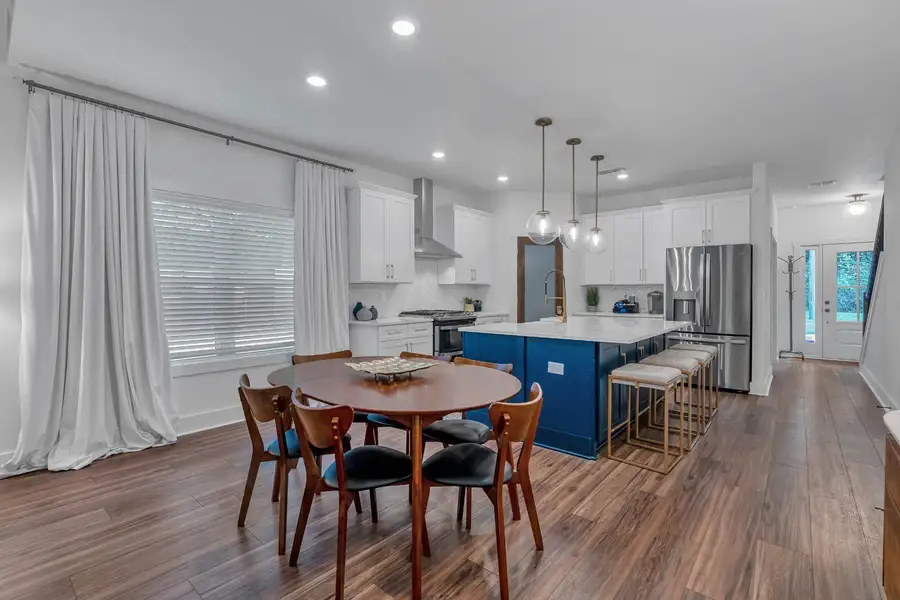 A showcase of a new construction home by MarDon Construction, highlighting their design and quality (Image 11).