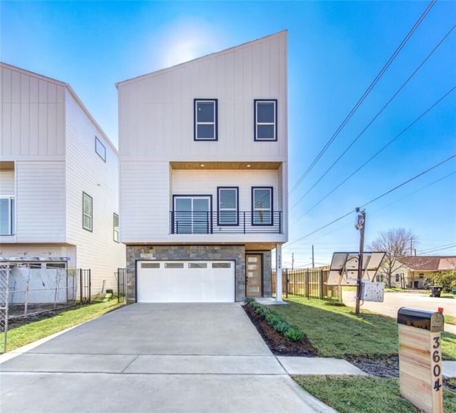 A showcase of a new construction home by Think Beyond Construction, highlighting their design and quality (Image 4). A showcase of a new construction home by Think Beyond Construction, highlighting their design and quality (Image 4).