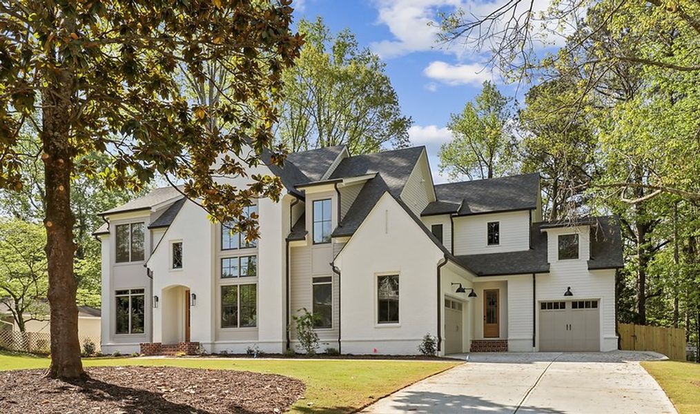 A showcase of a new construction home by Head Homes Inc., highlighting their design and quality (Image 2). A showcase of a new construction home by Head Homes Inc., highlighting their design and quality (Image 2).