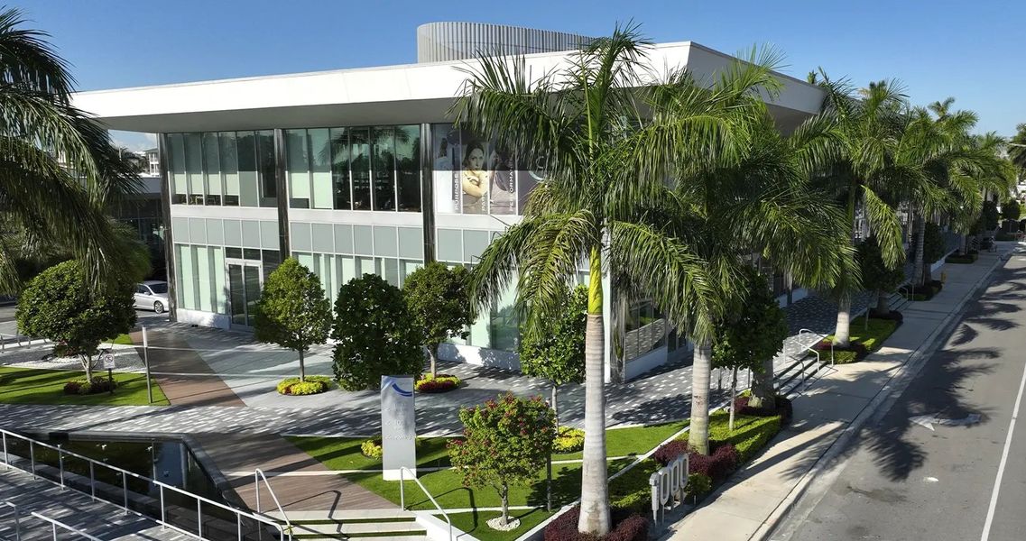 A showcase of a new construction home by MGM Construction Group, highlighting their design and quality (Image 4).